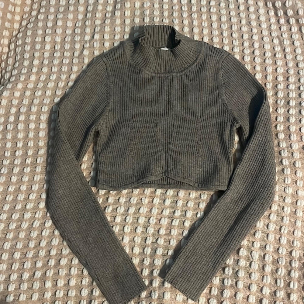 Lelis long sleeve blouse size M grey color